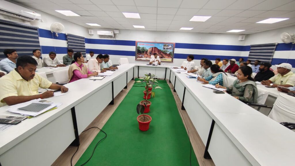 निजी स्कूलों की मनमानी पर प्रशासन सख्त, डीएम ने जारी किए कड़े निर्देश 2 1001369948