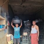 गैस की ज्यादा खपत वाले परिवार को लेना पड़ रहा कोयला-लकड़ी का सहारा ,कोयला व लकड़ी की बढ़ रही डिमांड