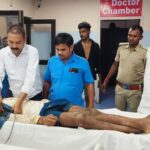 सड़क हादसे में घायल युवक को सांसद कौशलेंद्र कुमार ने अपनी गाड़ी से पहुंचाया अस्पताल, पेश की मानवता की मिसाल
