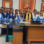 बेटियों को जिलाधिकारी का संदेश: “एकलव्य की तरह सीखने का जुनून रखें, सफलता स्वयं आपके पास आएगी”
