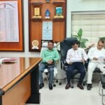 जिलाधिकारी की अध्यक्षता में विभिन्न योजनाओं की समीक्षा, अधिकारियों को दिए आवश्यक दिशा-निर्देश