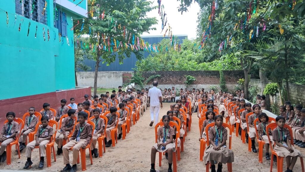 हिंदी दिवस के सम्मान में सजा बाल भारती पब्लिक स्कूल, उत्कृष्ट प्रदर्शन करने वाले छात्र हुए सम्मानित, मेडल पाकर खिले बच्चों के चेहरे 2 WhatsApp Image 2026 09 14 at 8.04.29 PM